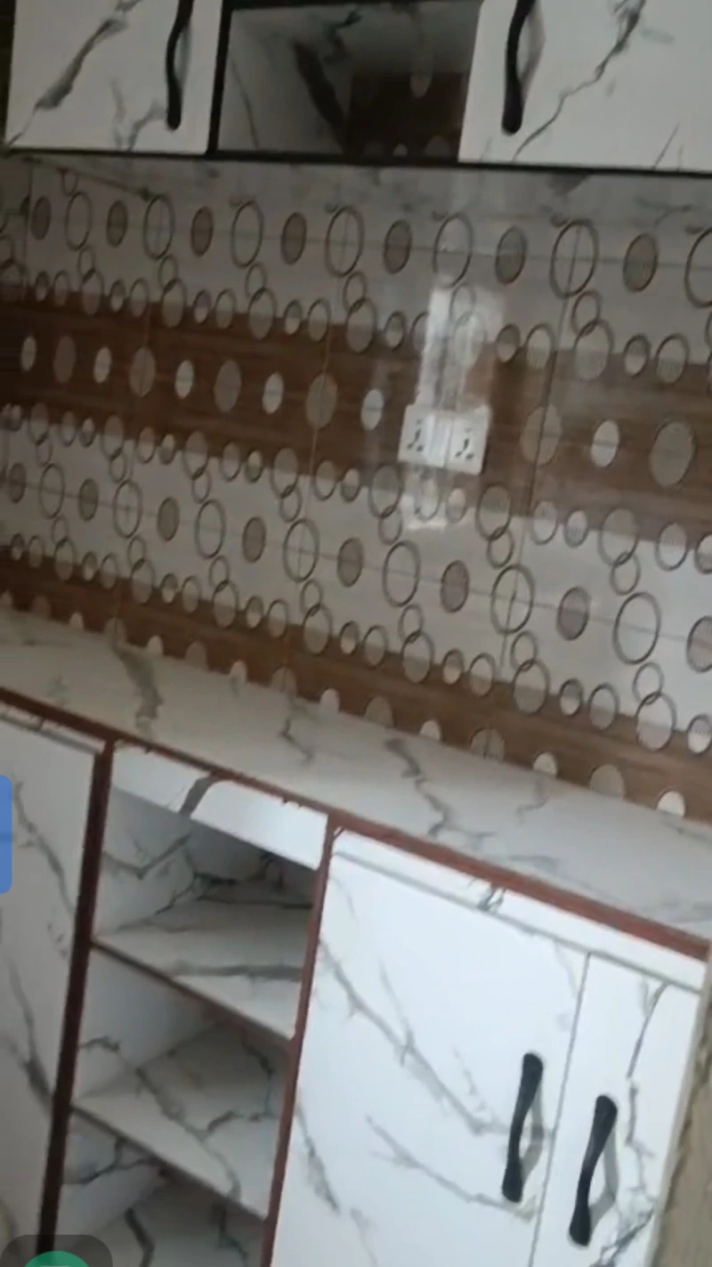 2 Bedroom Flat for Rent in at anwai road, Delta