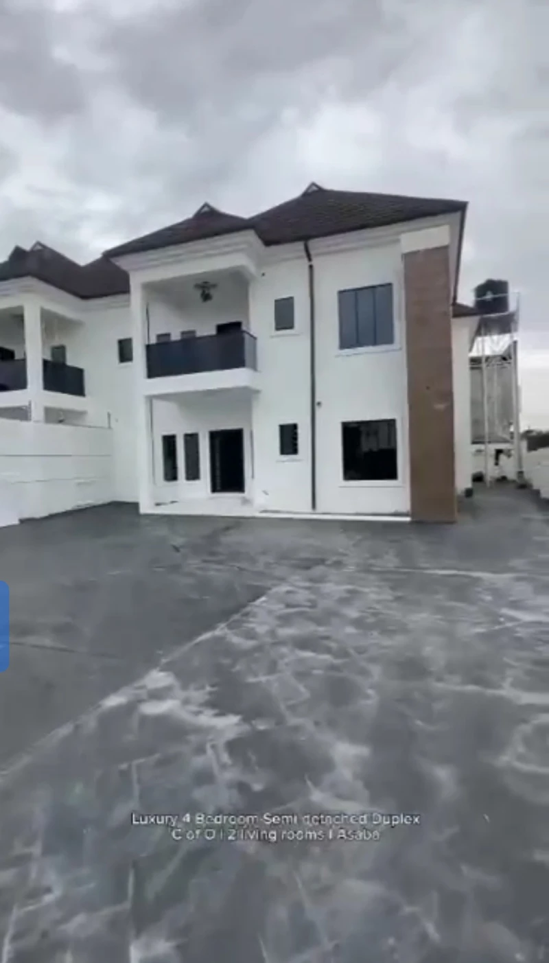 Duplex for Sale in GRA PHASE 2, Delta cover picture