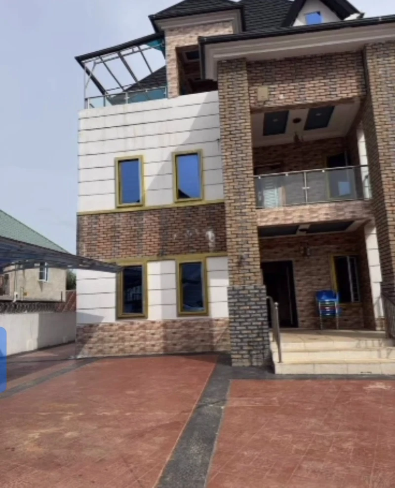 Duplex for Sale in ANWAI ROAD, Delta cover picture