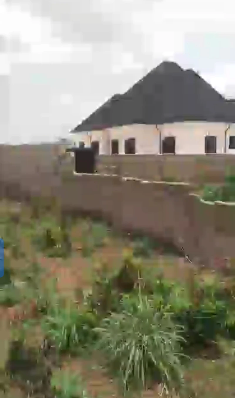 Land for Sale in Okpanam road, Delta cover picture