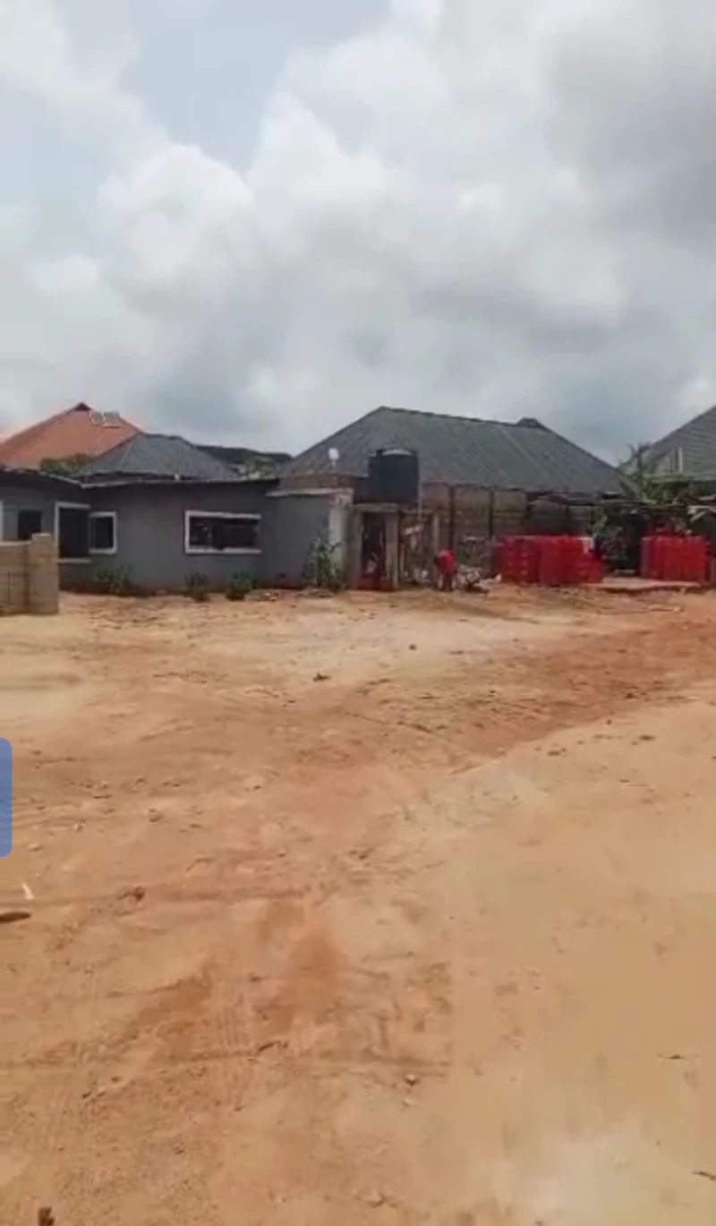 Land for Sale in Benin Express Way By Custom Check, Delta cover picture