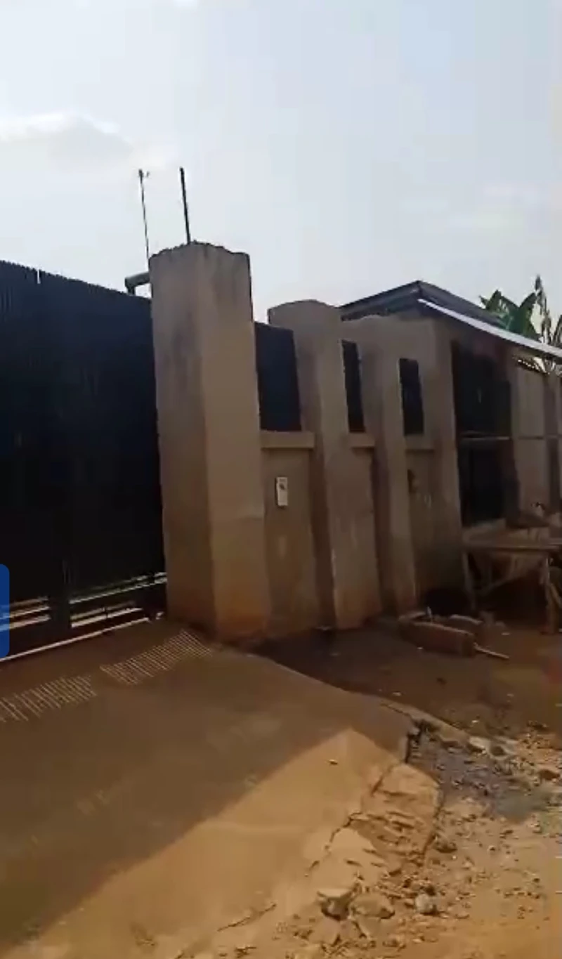 3 Bedroom Flat for Sale in Ogbeosoma Okpanam Town., Delta cover picture