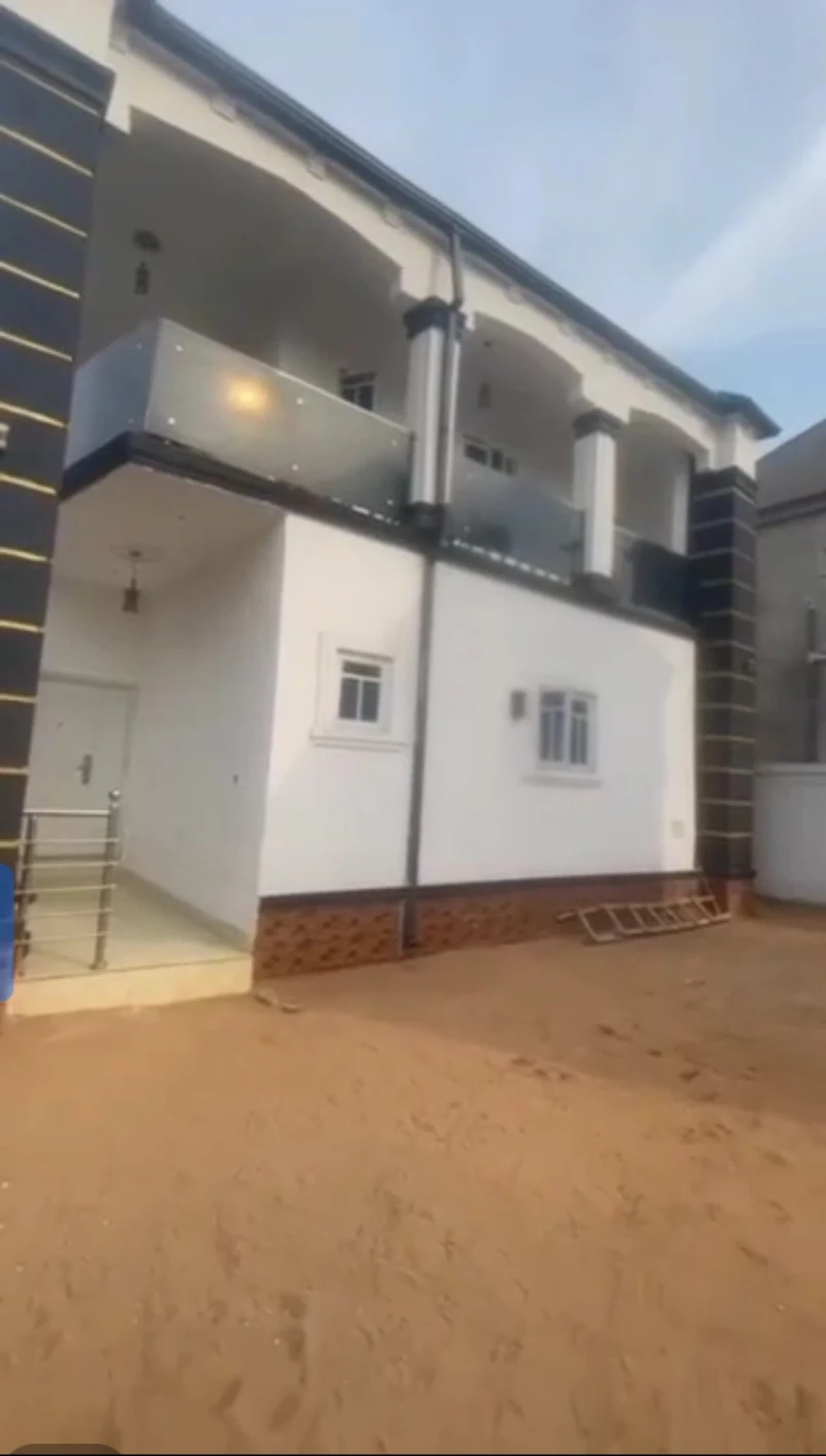 Duplex for Sale in Submit junction, Delta