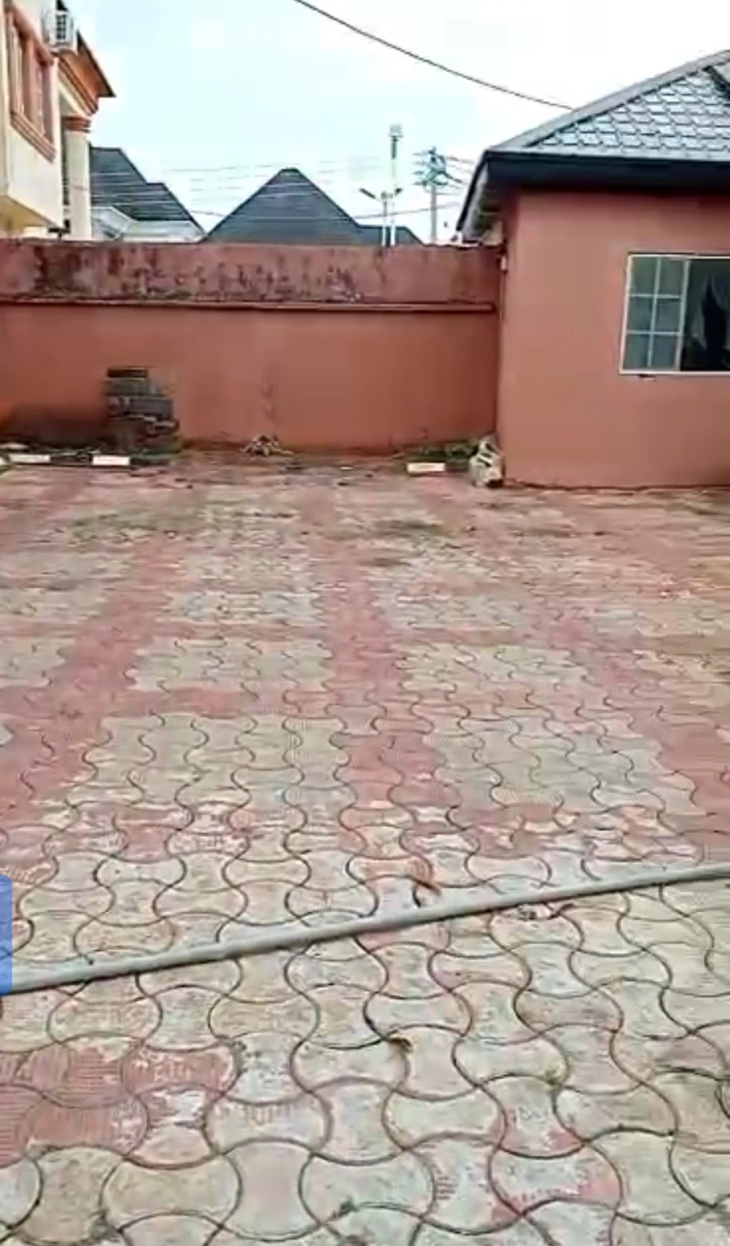 Duplex for Rent in High court GRA, Delta cover picture