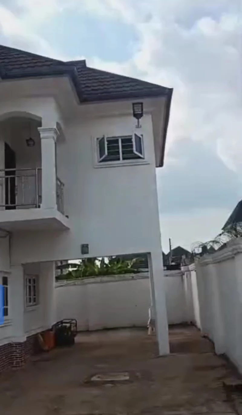 Duplex for Sale in Back of HAMTON Hotel, Delta cover picture