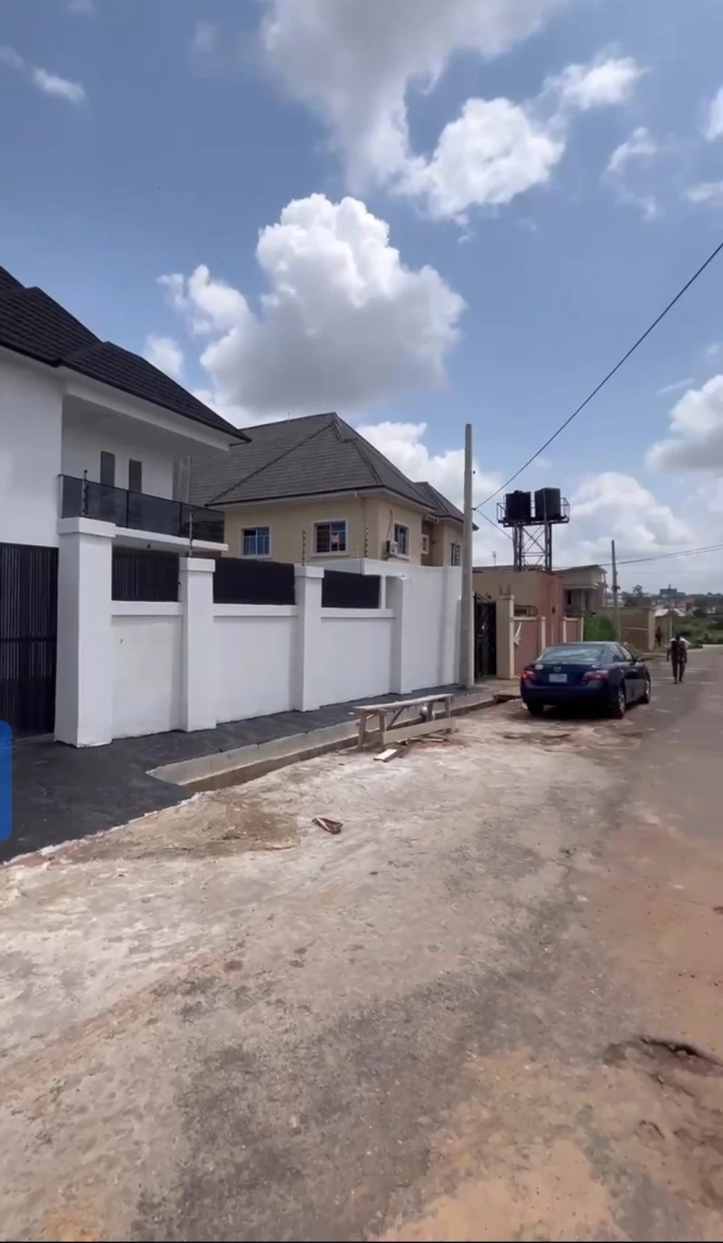 Duplex for Sale in Federal housing estate, Delta cover picture