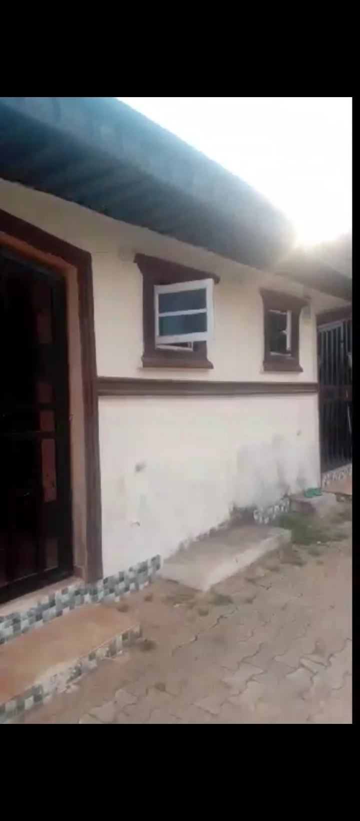 1 Bedroom Flat for Sale in Okagbare, Edo - Image 2