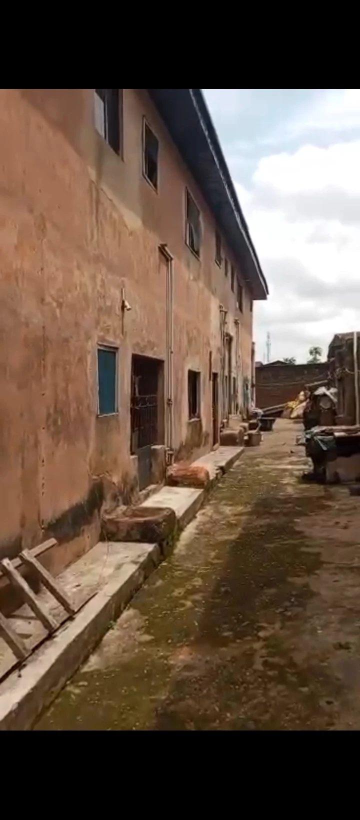 2 Bedroom Flat for Sale in Ikpoba hill, Edo - Image 2