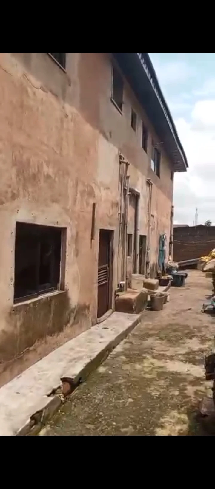 2 Bedroom Flat for Sale in Ikpoba hill, Edo - Image 1