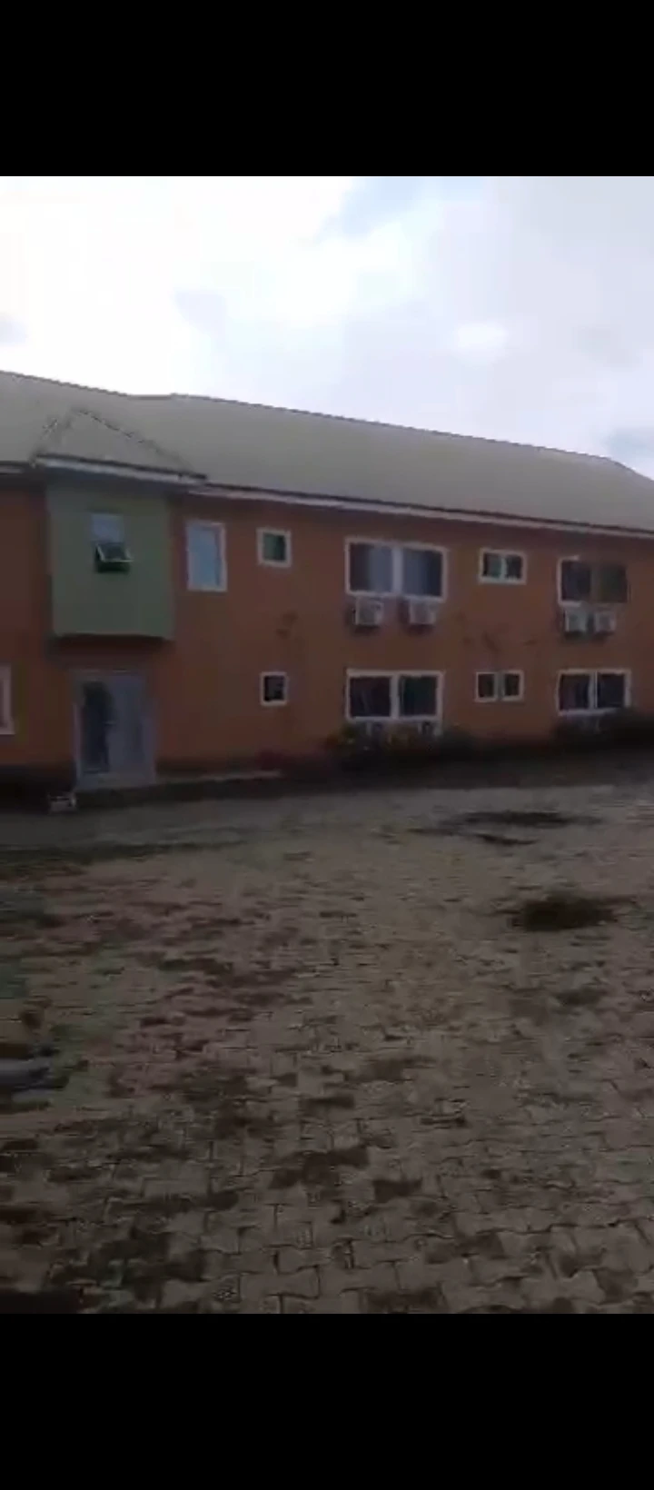 Hotel for Sale in 2nd ugbor gra, Edo - Image 4