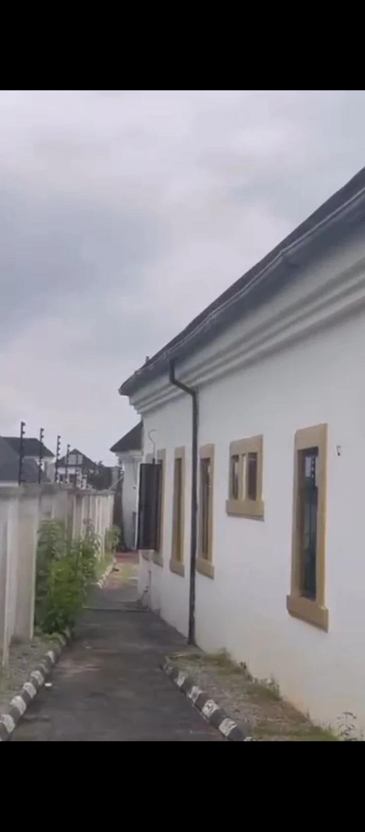 4 Bedroom Flat for Sale in Obayantor sapele road, Edo - Image 5
