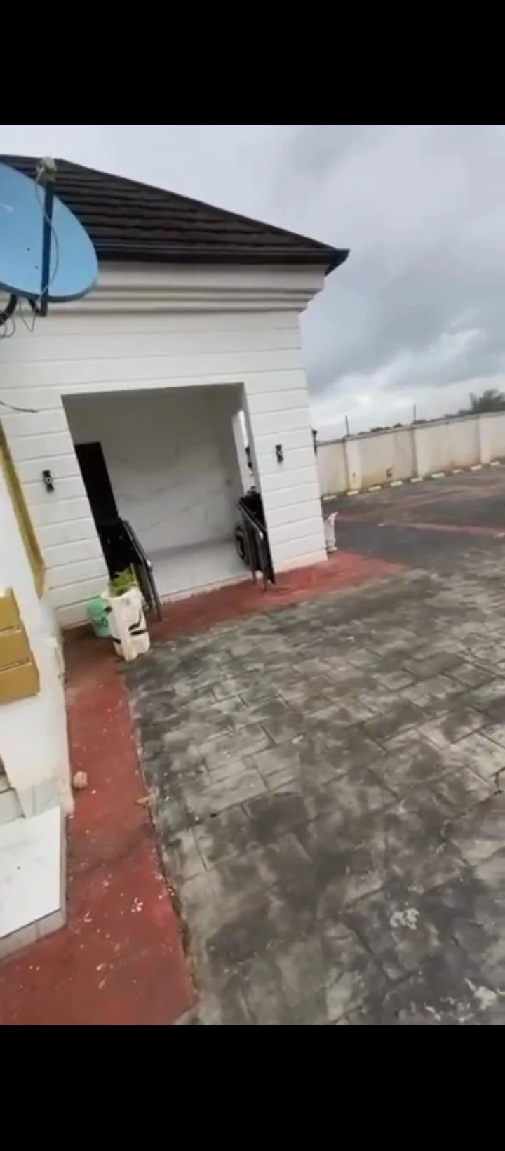 4 Bedroom Flat for Sale in Obayantor sapele road, Edo - Image 2