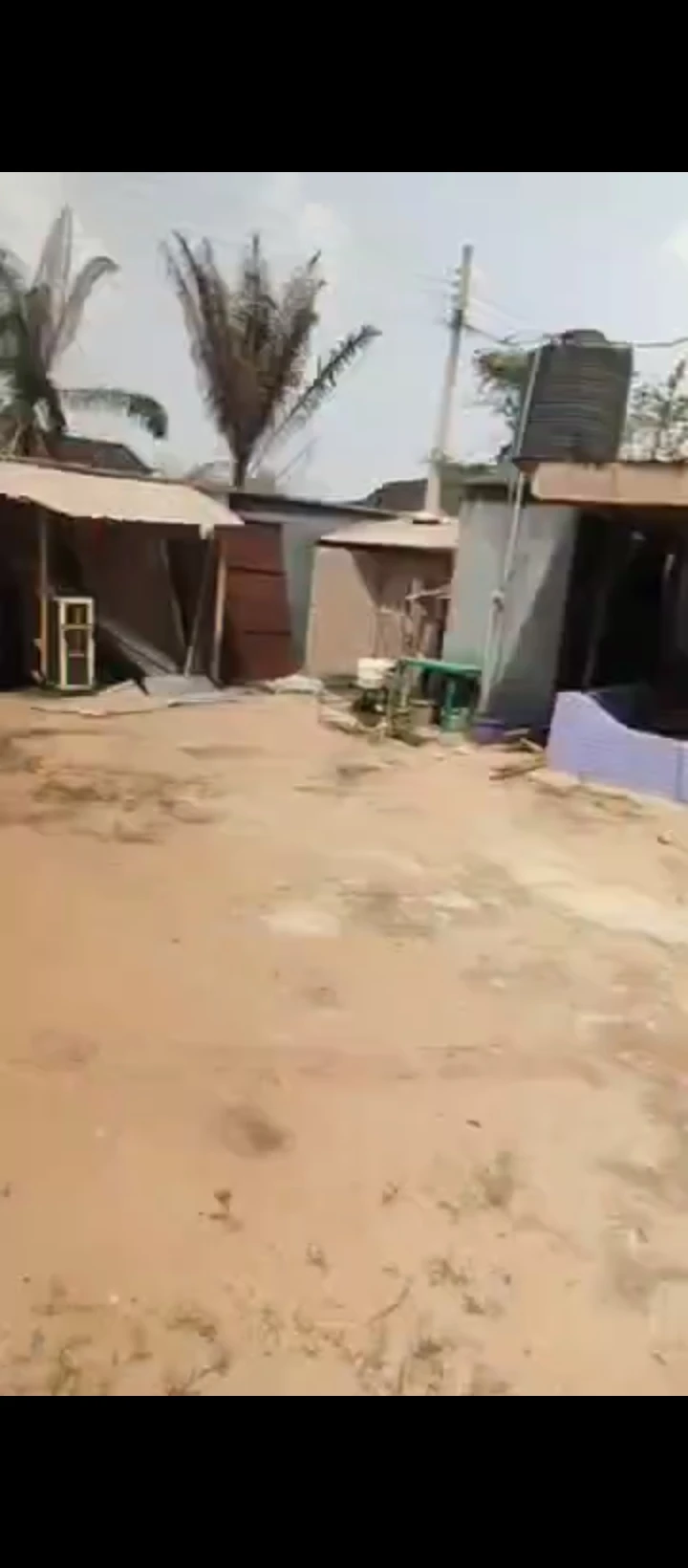 Hotel for Sale in Arougba airport road, Edo - Image 5