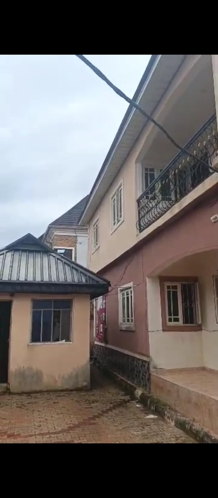 3 Bedroom Flat for Sale in Ugbor gra, Edo - Image 3