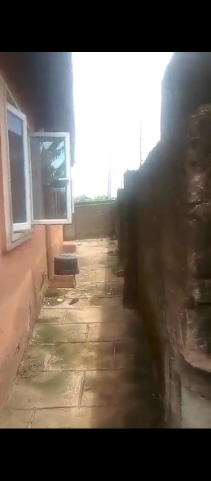 2 Bedroom Flat for Sale in Old sapele road, Edo - Image 1