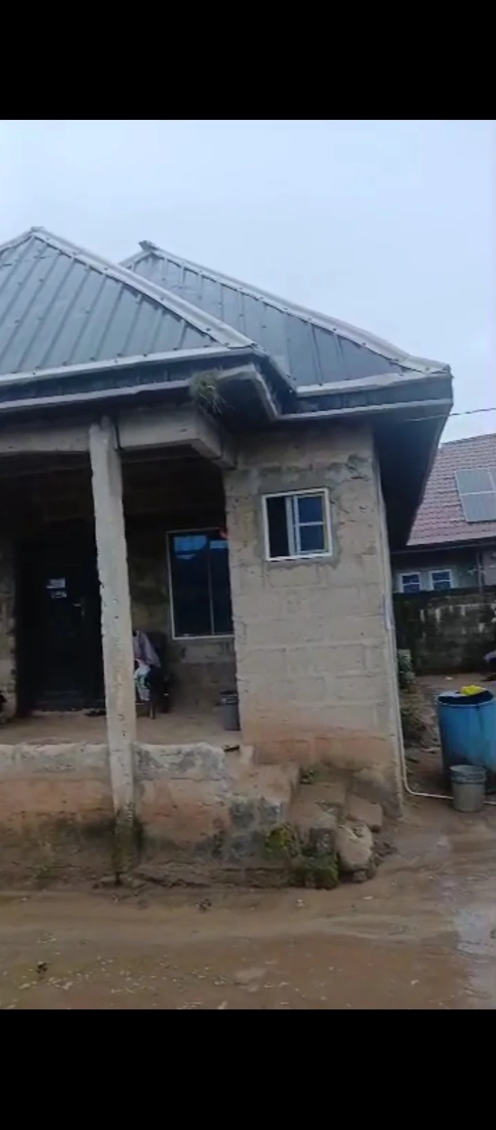 Bungalow for Sale in Arougba airport road, Edo - Image 4