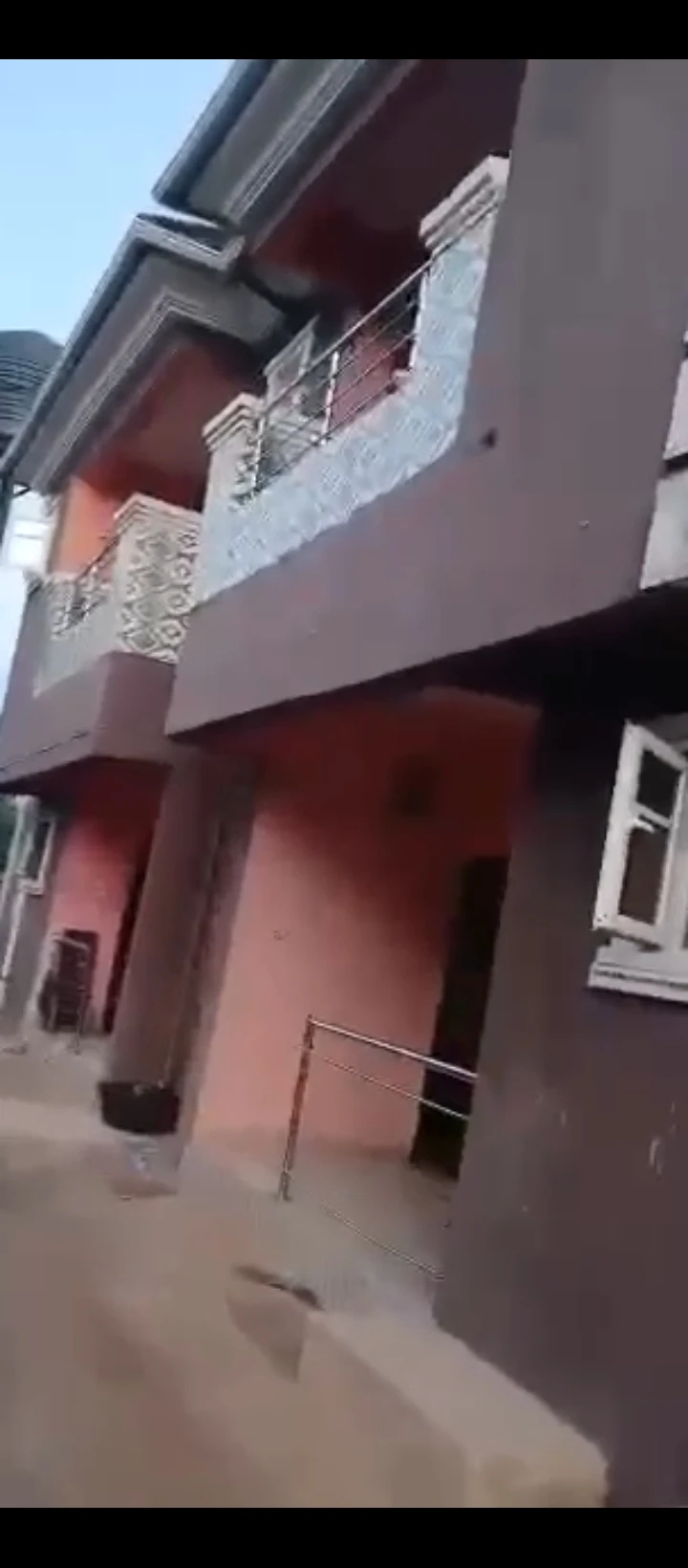 2 Bedroom Flat for Sale in Evboraria sapele road, Edo - Image 3