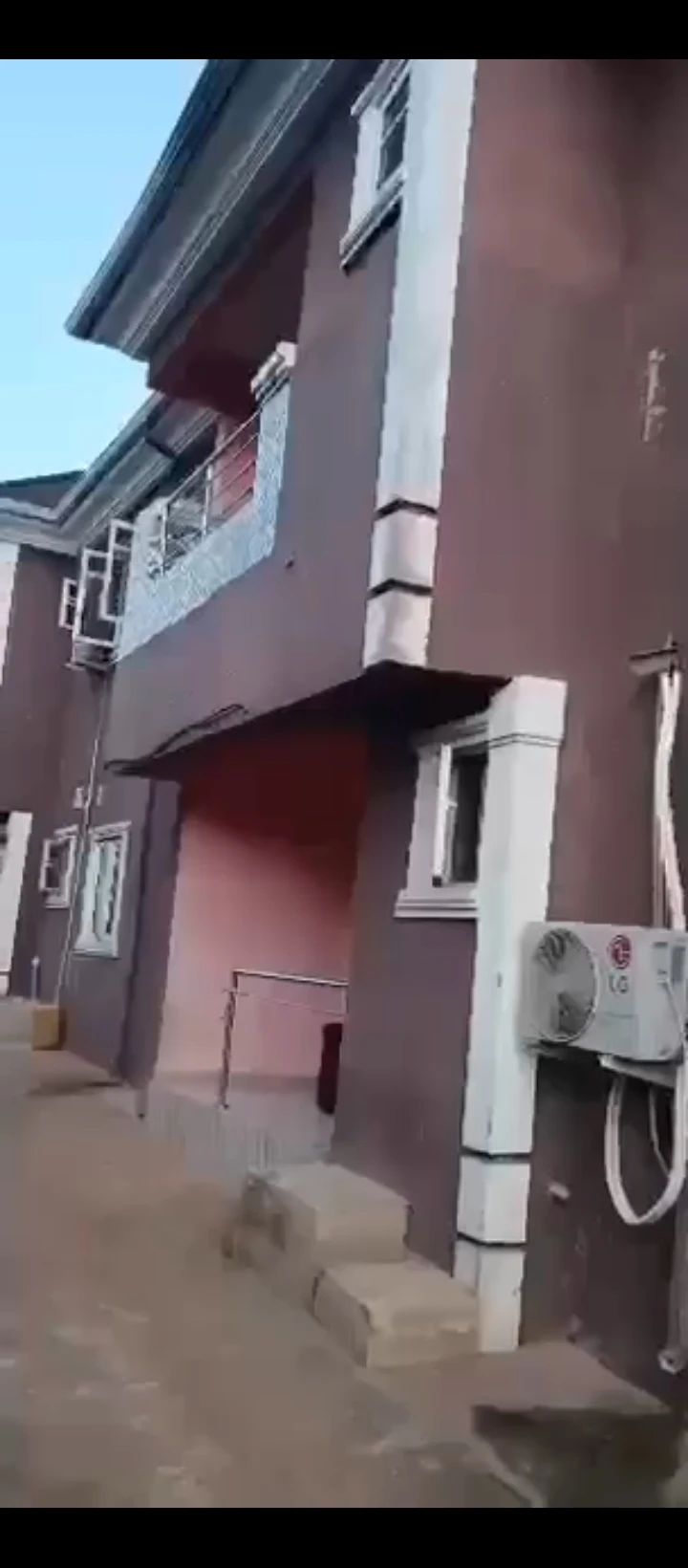 2 Bedroom Flat for Sale in Evboraria sapele road, Edo - Image 4