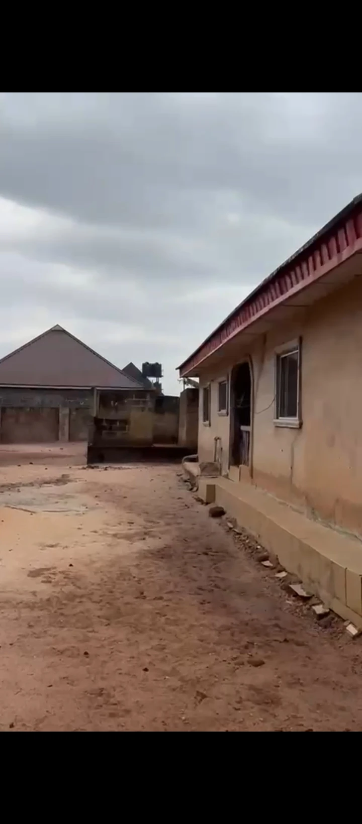 3 Bedroom Flat for Sale in Isihor, Edo - Image 2