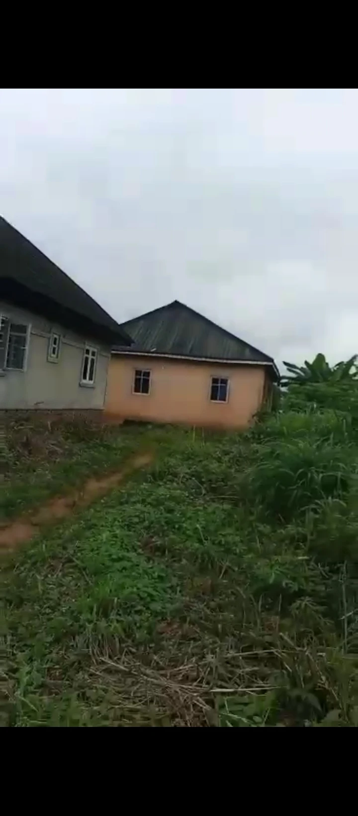 Bungalow for Sale in Uhroho sapele road, Edo - Image 1
