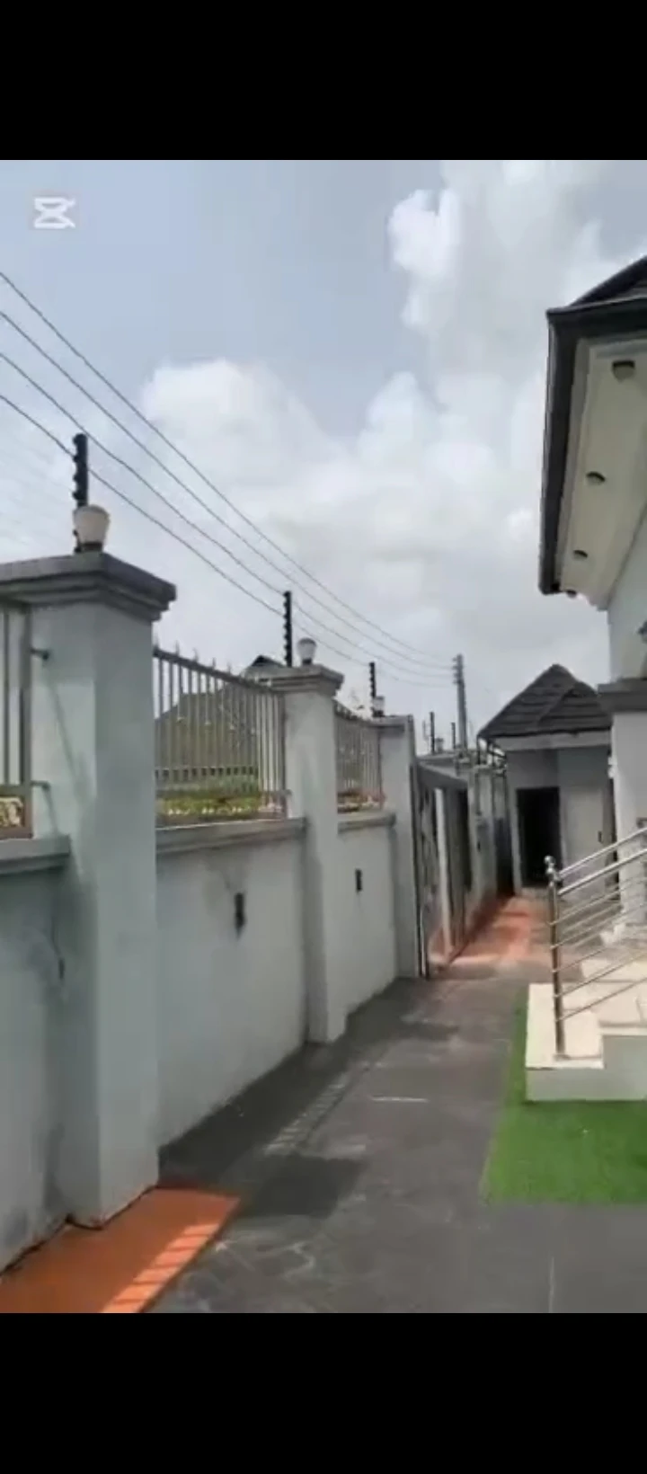 3 Bedroom Flat for Sale in Evbhuku sapele road, Edo - Image 3