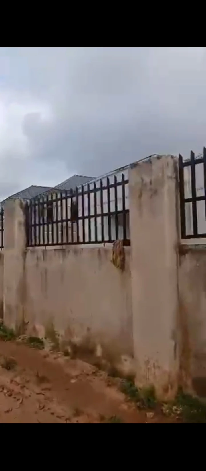 2 Bedroom Flat for Sale in Okhoromi airport road, Edo - Image 6