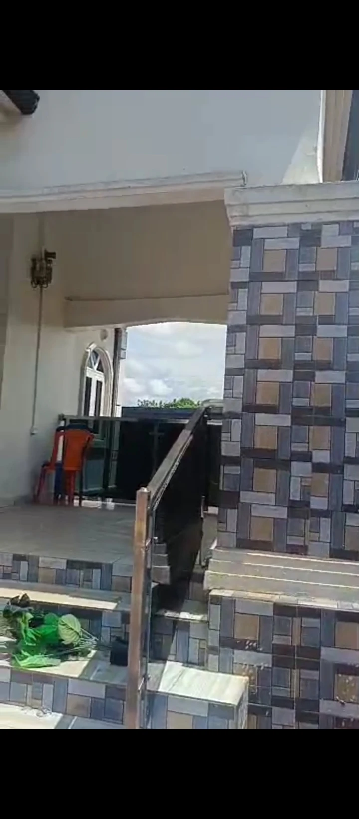 3 Bedroom Flat for Sale in Uhie sapale road, Edo - Image 3