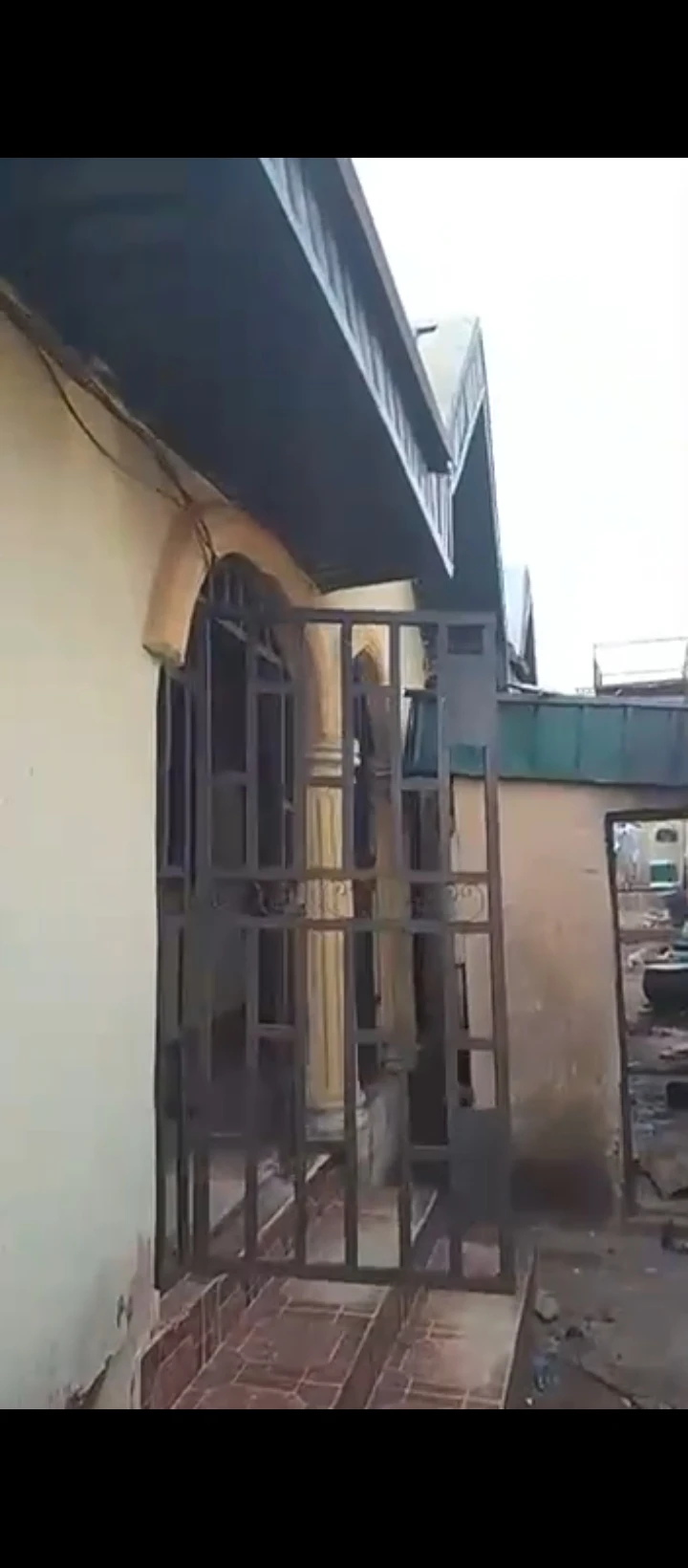 3 Bedroom Flat for Sale in Aduwawa, Edo - Image 4