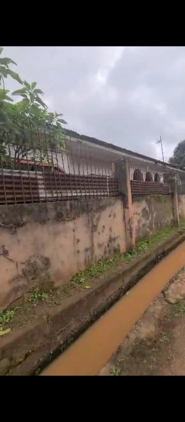 2 Bedroom Flat for Sale in Ekehuan road, Edo - Image 3