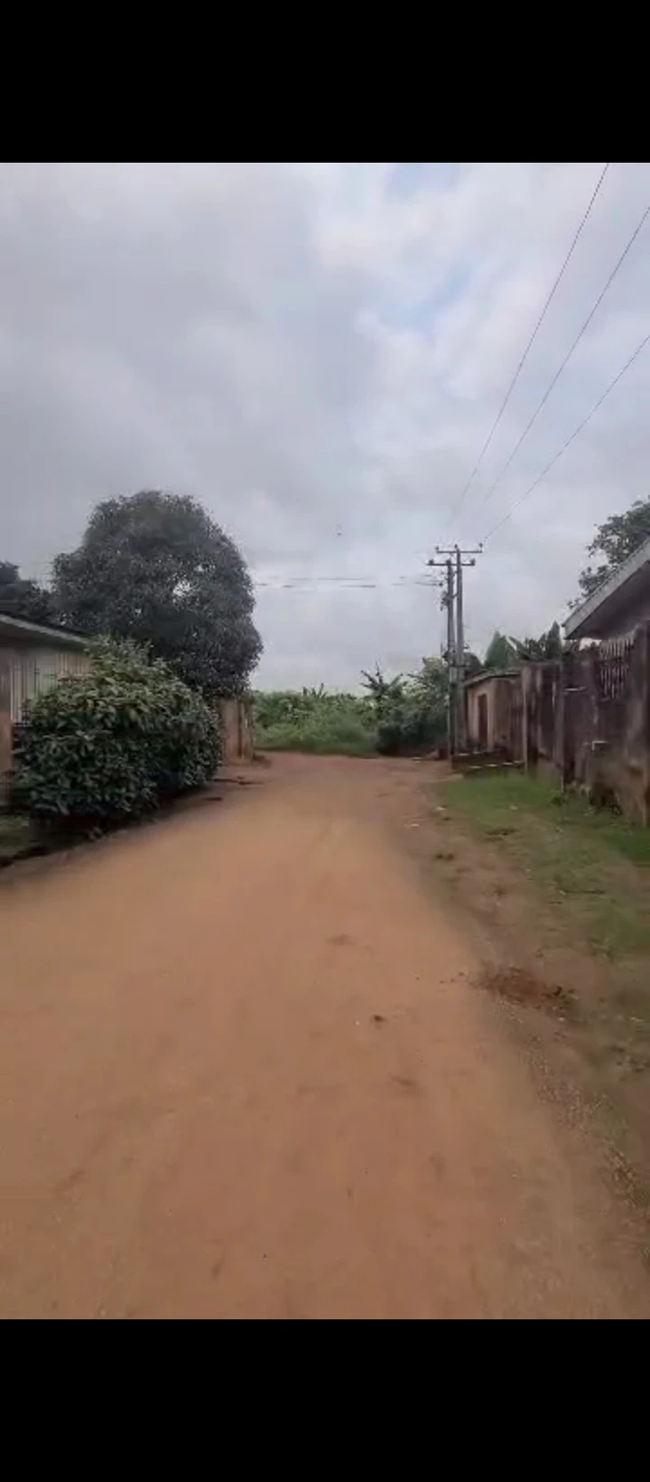 2 Bedroom Flat for Sale in Ekehuan road, Edo - Image 1