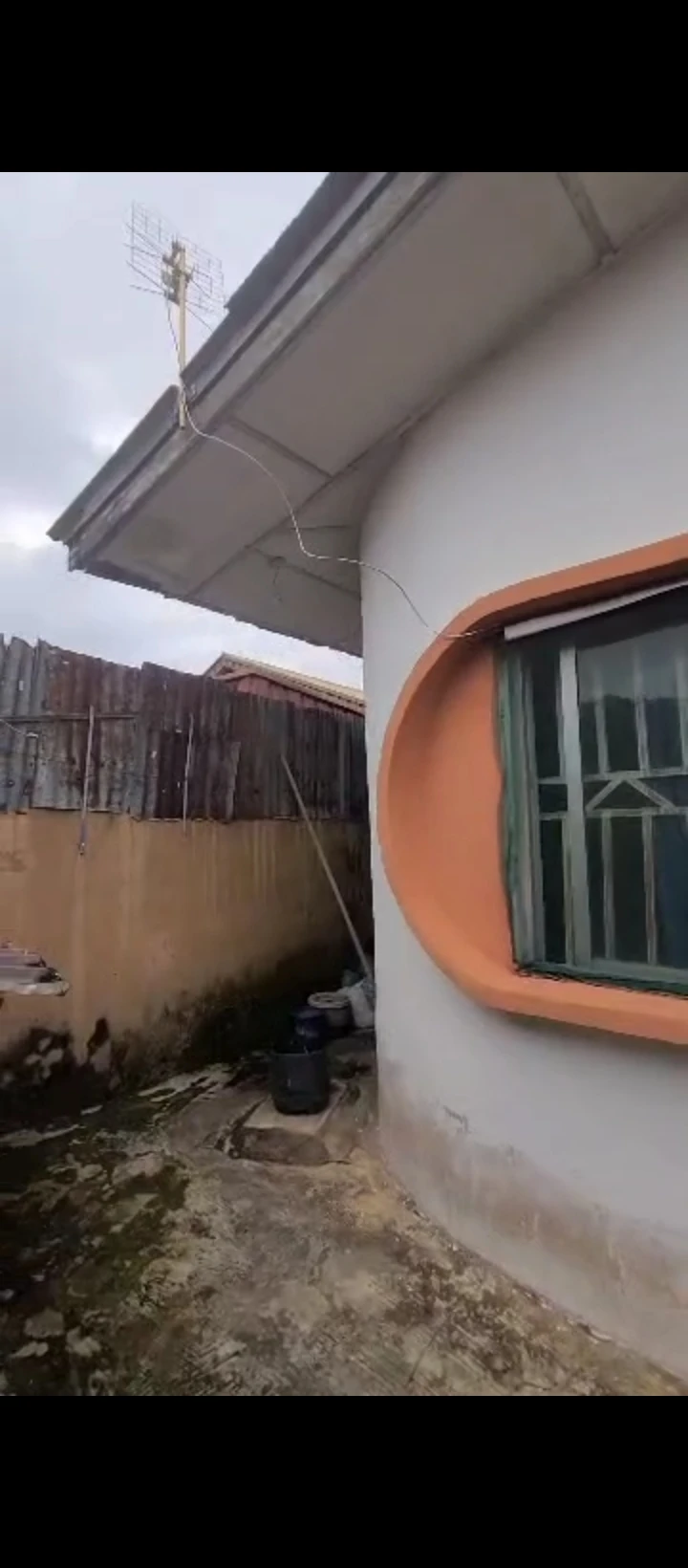 2 Bedroom Flat for Sale in Ekehuan road, Edo - Image 6
