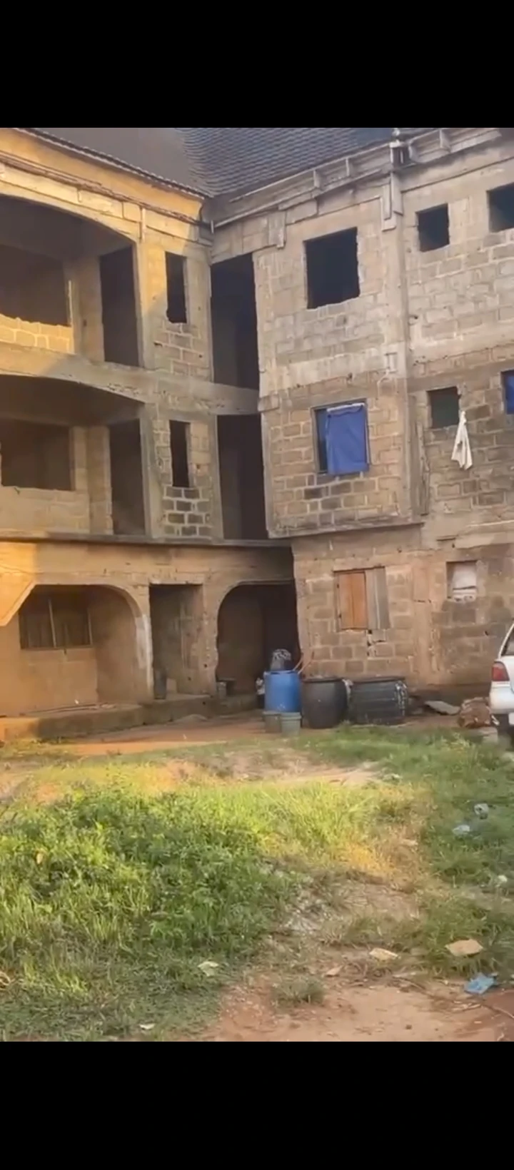 Uncompleted Building for Sale in Central road, Edo - Image 2