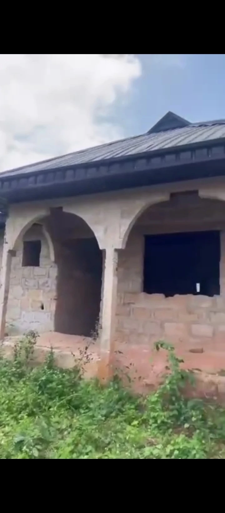 Uncompleted Building for Sale in Isihor, Edo - Image 6