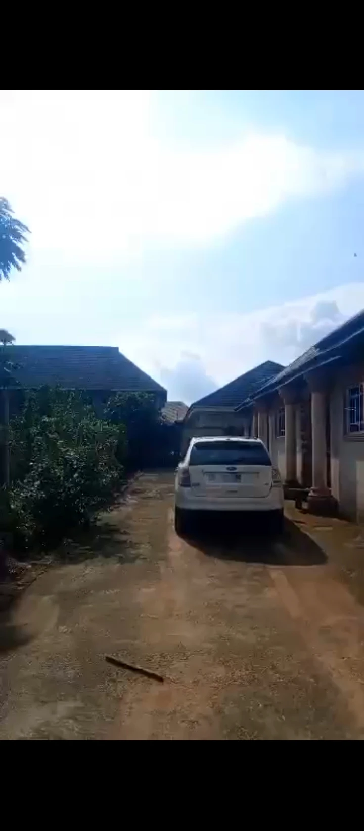 4 Bedroom Flat for Sale in Country home road, Edo - Image 5