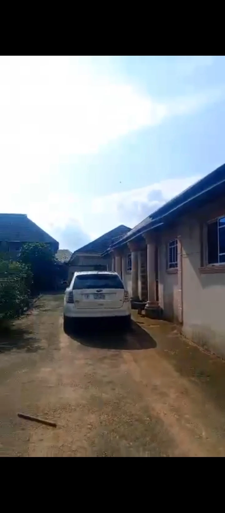 4 Bedroom Flat for Sale in Country home road, Edo - Image 3