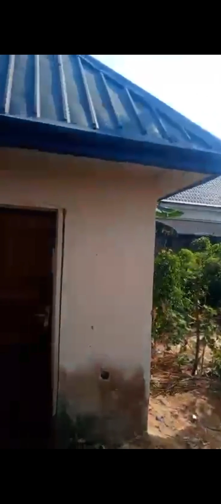 4 Bedroom Flat for Sale in Country home road, Edo - Image 2