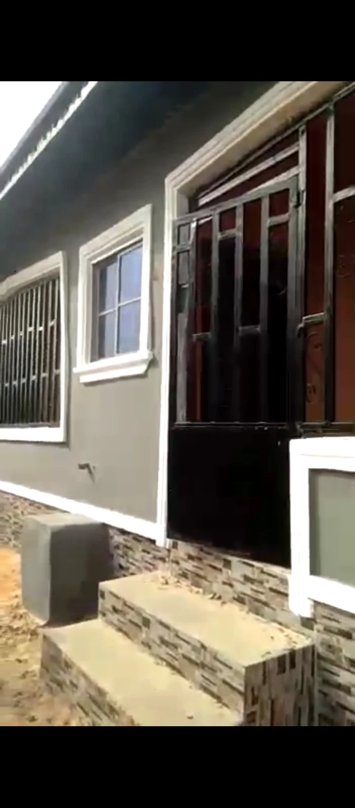 3 Bedroom Flat for Sale in Obazagbon airport road, Edo - Image 4