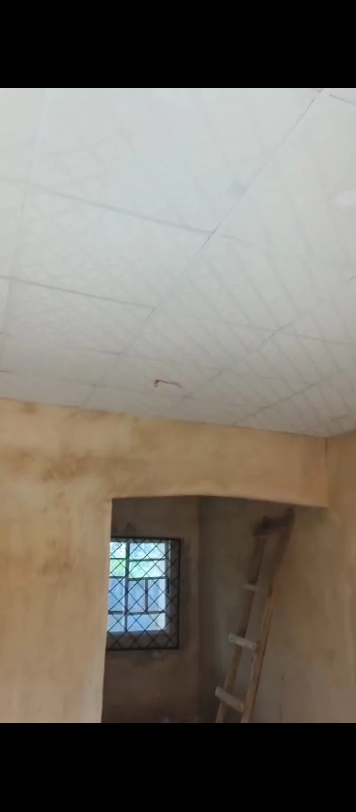 4 Bedroom Flat for Sale in Benin agbor road, Edo - Image 1
