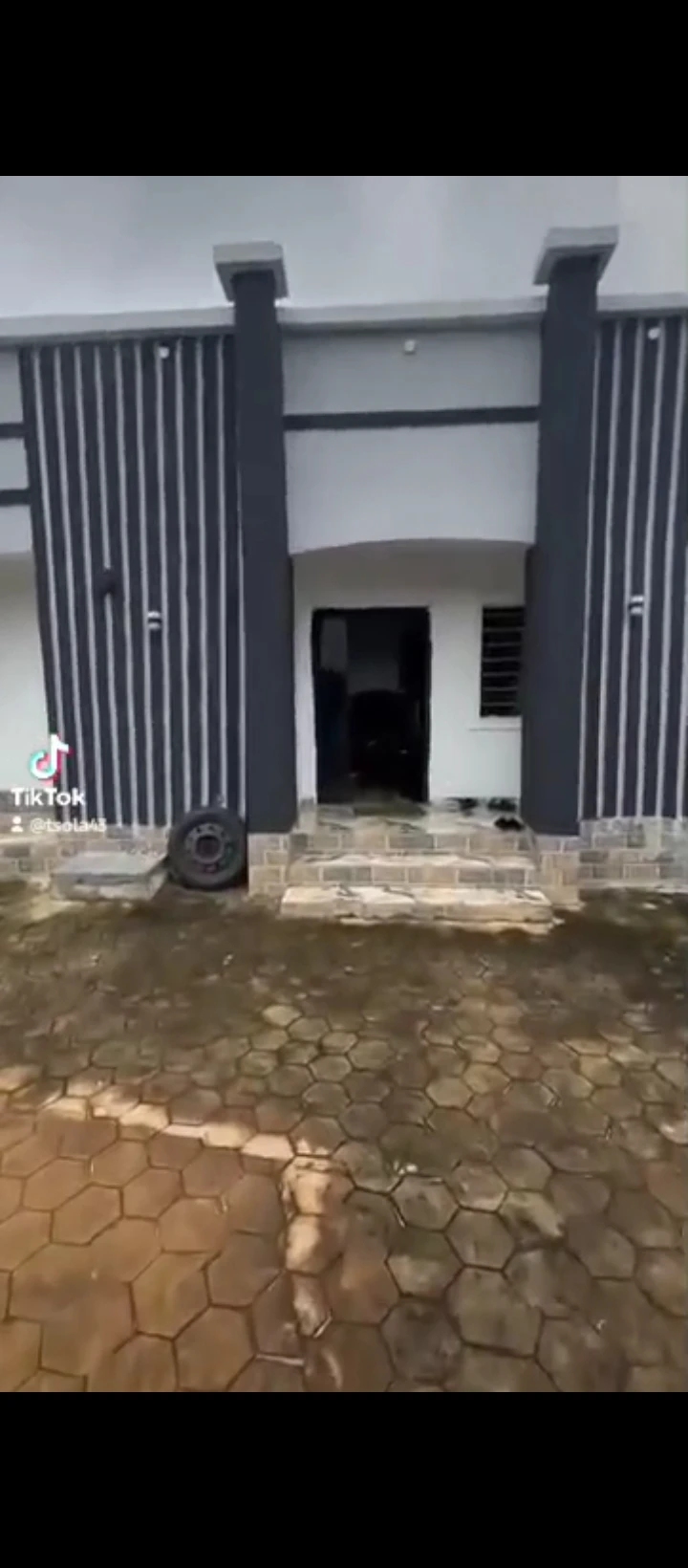 3 Bedroom Flat for Sale in Obagie sapele road, Edo - Image 1