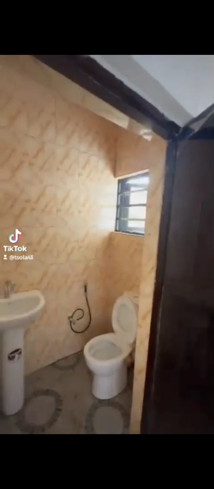 3 Bedroom Flat for Sale in Obagie sapele road, Edo - Image 4