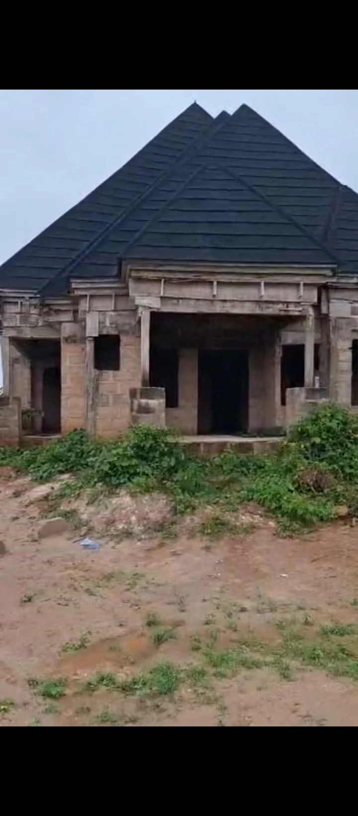 Bungalow for Sale in Abuja quarters Amagba, Edo - Image 2
