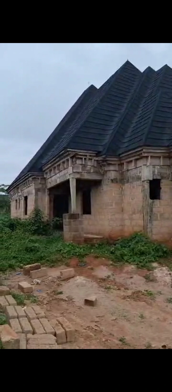 Bungalow for Sale in Abuja quarters Amagba, Edo - Image 4