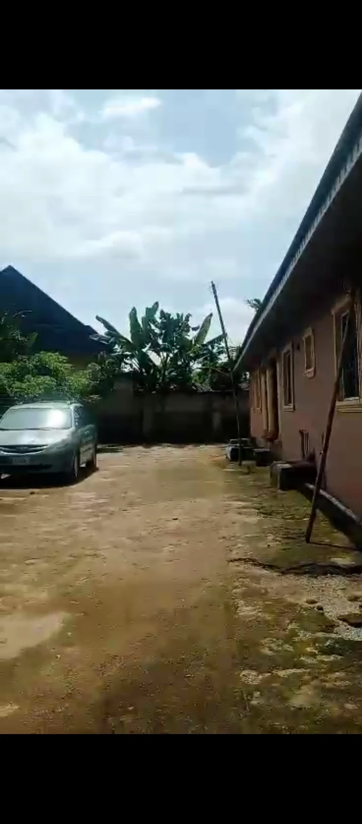 3 Bedroom Flat for Sale in Ogunwemnyi waec road, Edo - Image 4