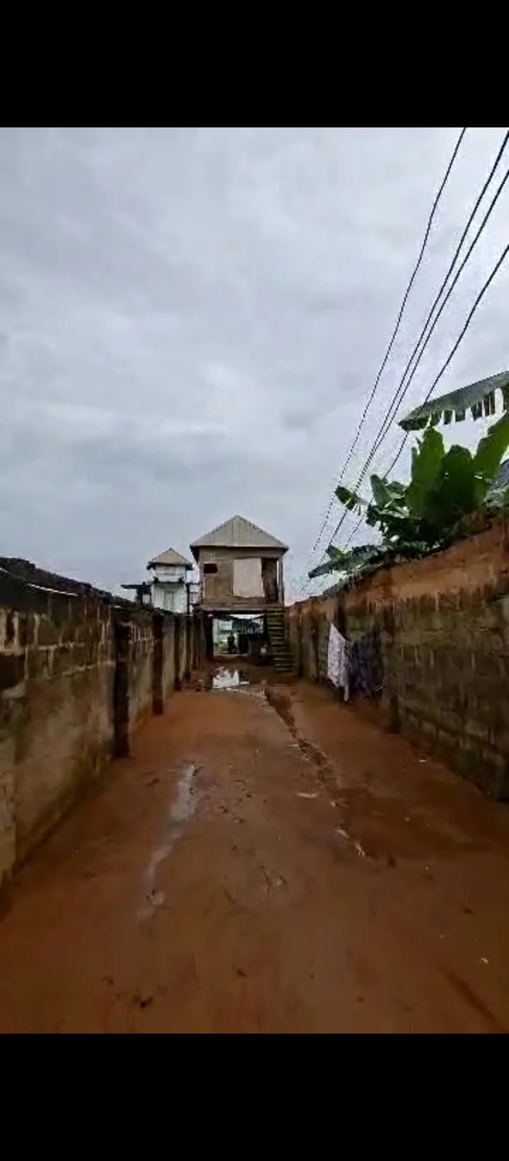 3 Bedroom Flat for Sale in Ogheghe sapele road, Edo - Image 2