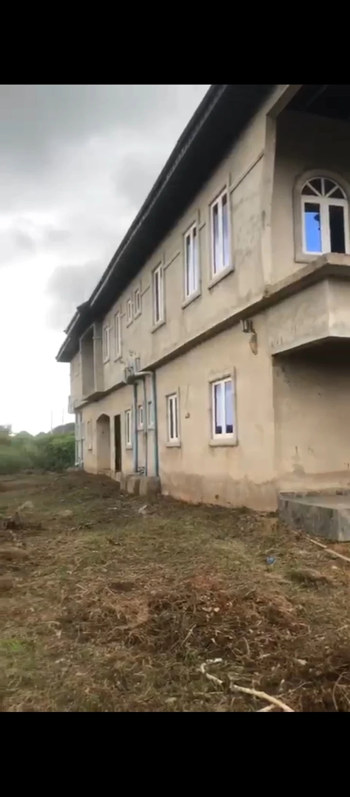 3 Bedroom Flat for Sale in Uhroho sapele road, Edo - Image 2