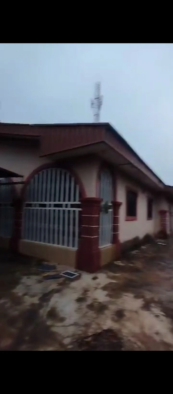 3 Bedroom Flat for Sale in Isihor, Edo - Image 4