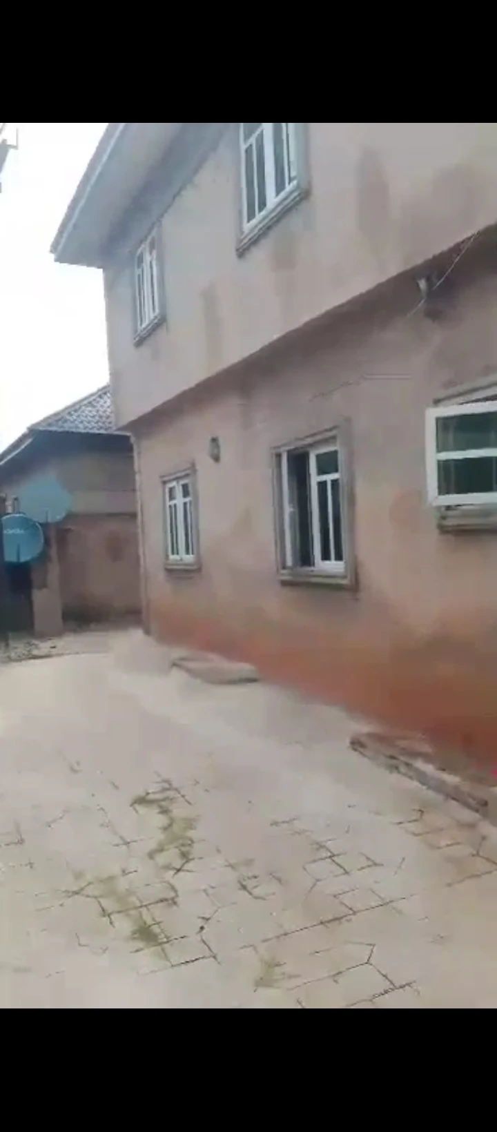 3 Bedroom Flat for Sale in Off sapele road, Edo - Image 4