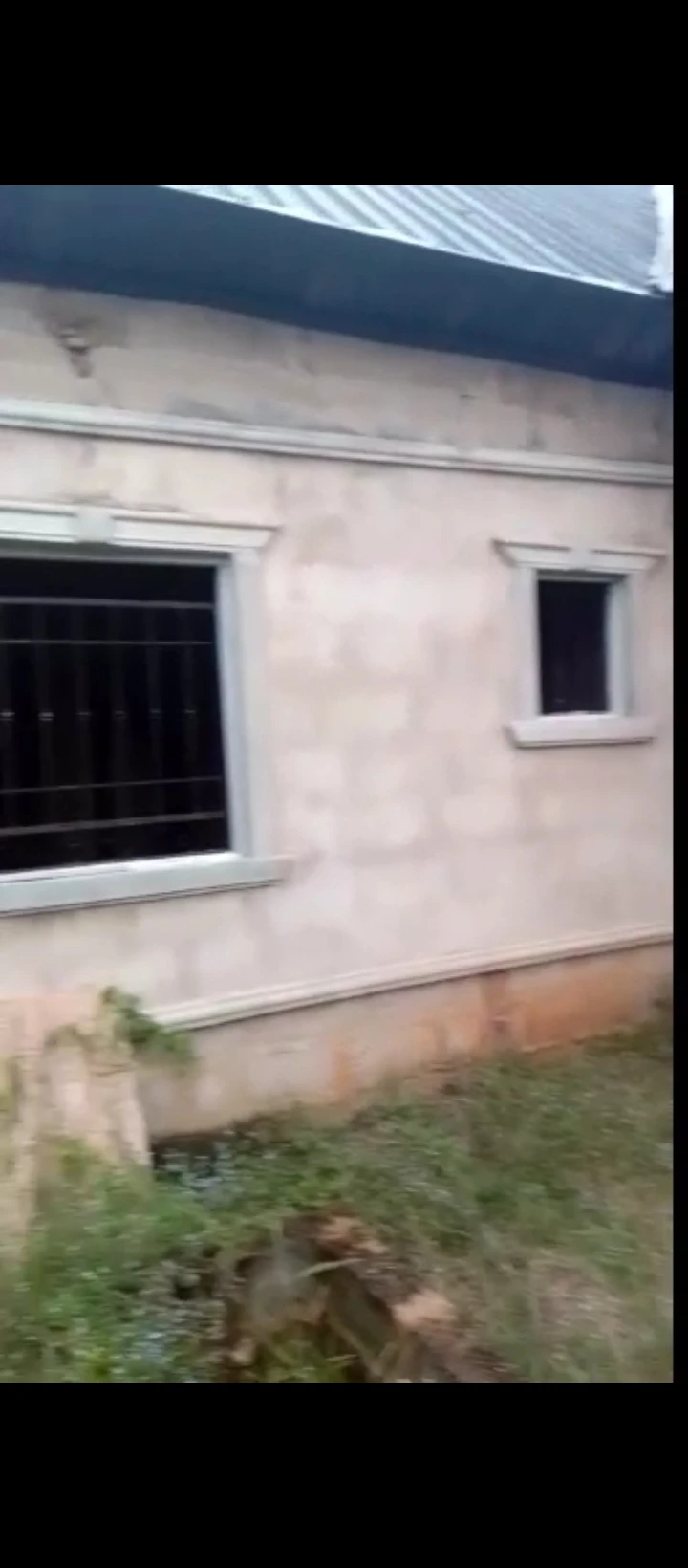 2 Bedroom Flat for Sale in Amagba, Edo - Image 1