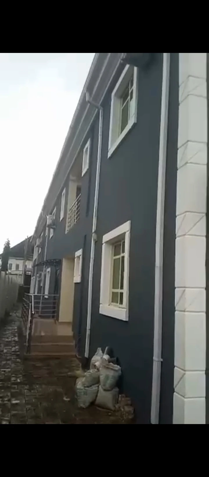 3 Bedroom Flat for Sale in Ogunwemnyi/ugbor, Edo - Image 1