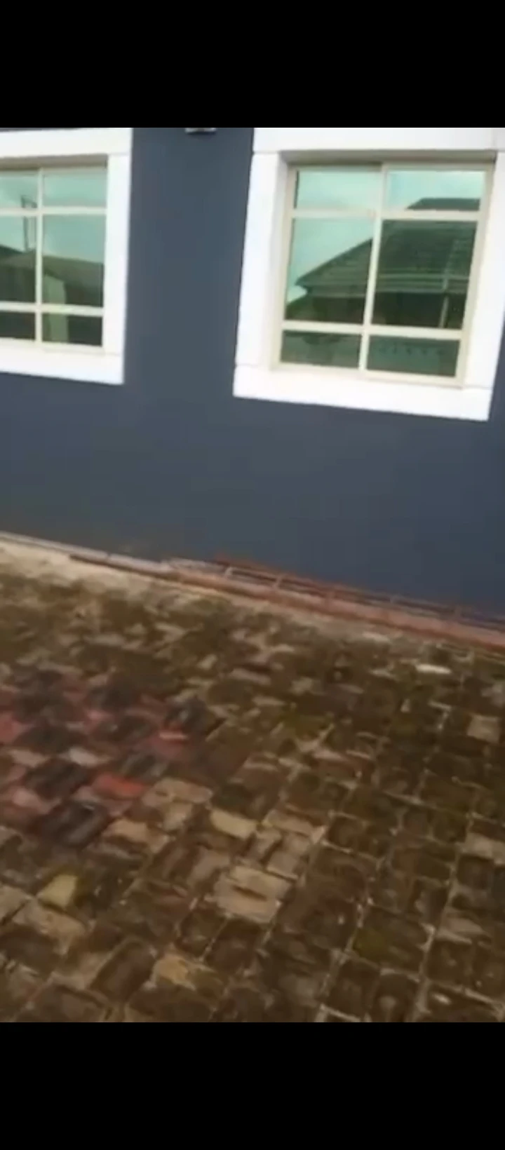 3 Bedroom Flat for Sale in Ogunwemnyi/ugbor, Edo - Image 4